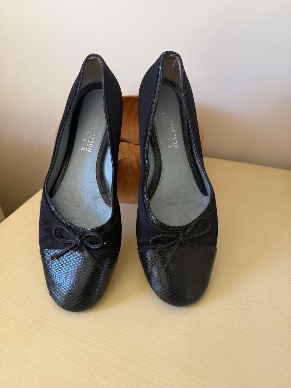 Lambertson Truex Black snakeskinTextured-Toe satin Ballet Flats